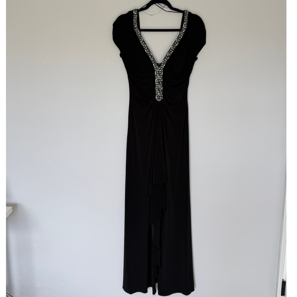 JS Boutique Women's 10 Black Sequin V-Neck Evening Gown Ruched Ruffle Front Slit